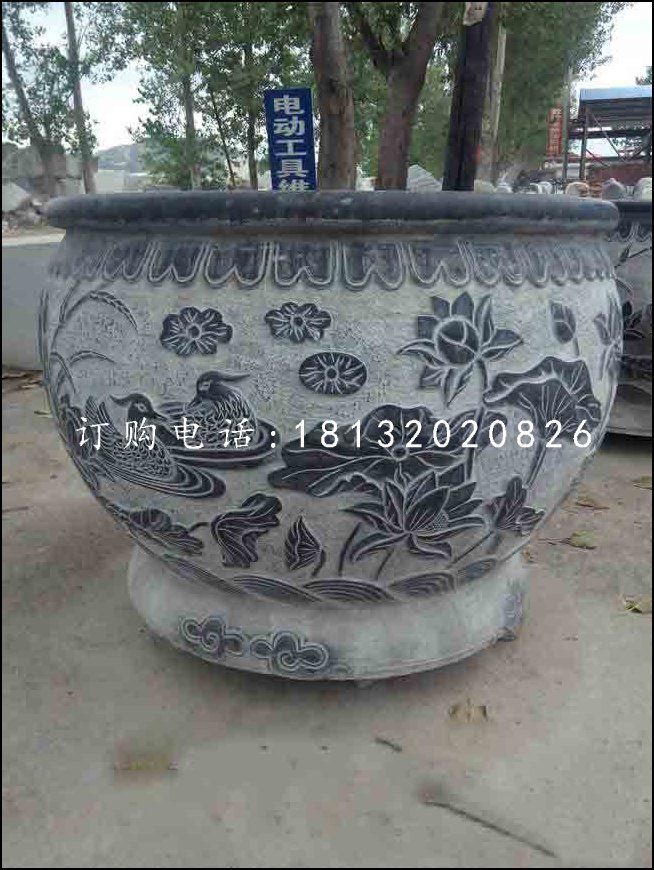 荷花石浮雕水盆，青石水缸